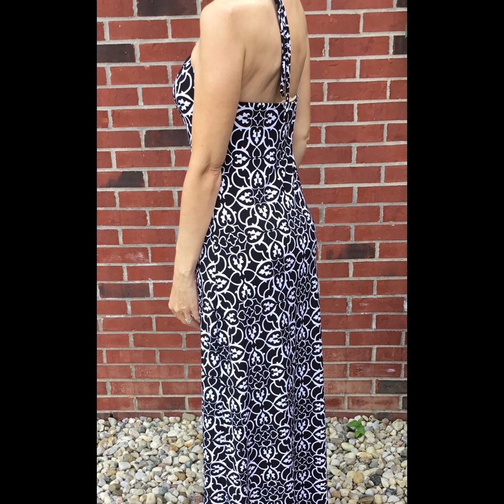 - WHBM Ladies halter maxi dress black and white pattern NWOT